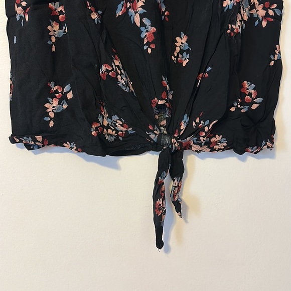 Shirt - Picture 2 of 3